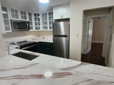 565 Golden Gate Point Sarasota FL 34236