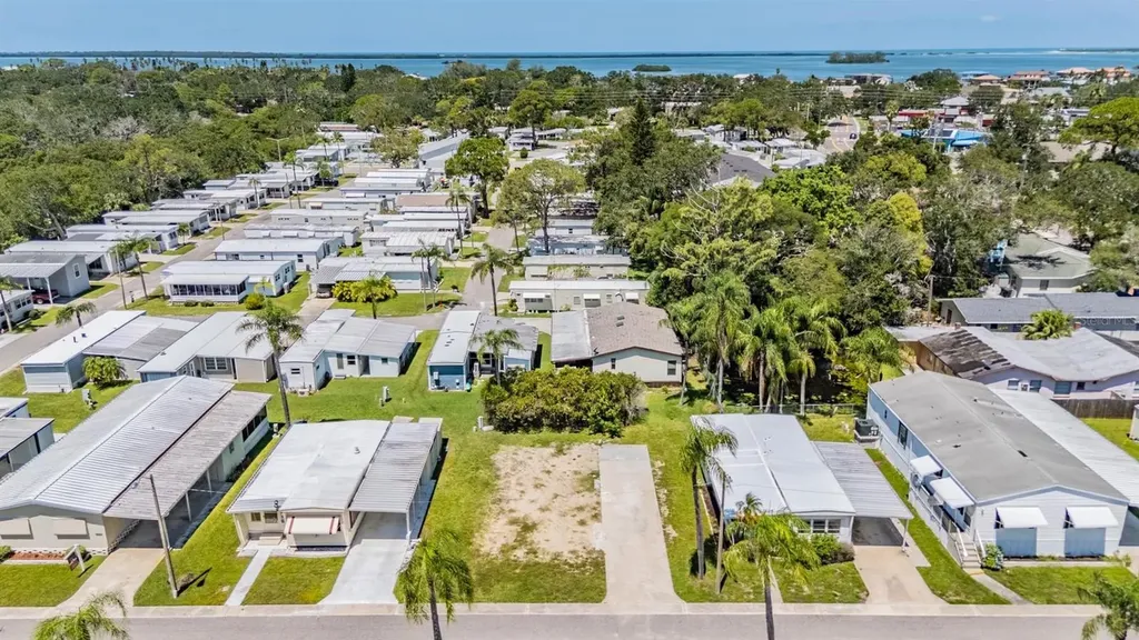 605 Michigan Boulevard Dunedin FL 34698