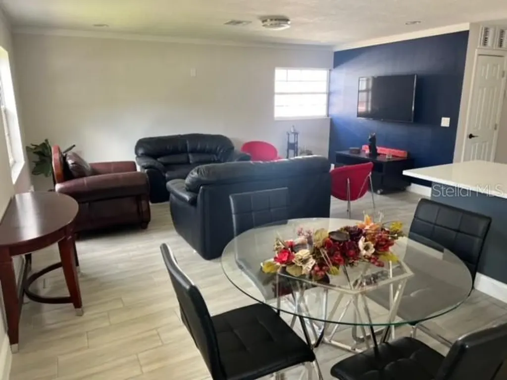 4306 W La Salle Street Tampa FL 33607