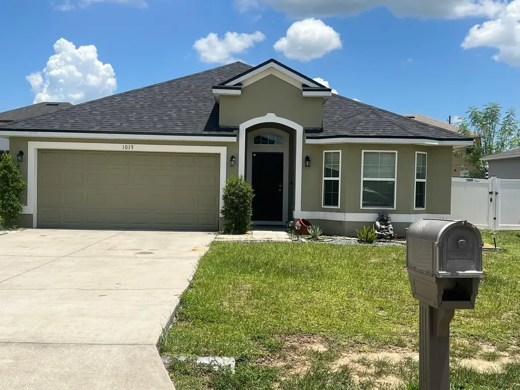 1015 Sabine Place Kissimmee FL 34759