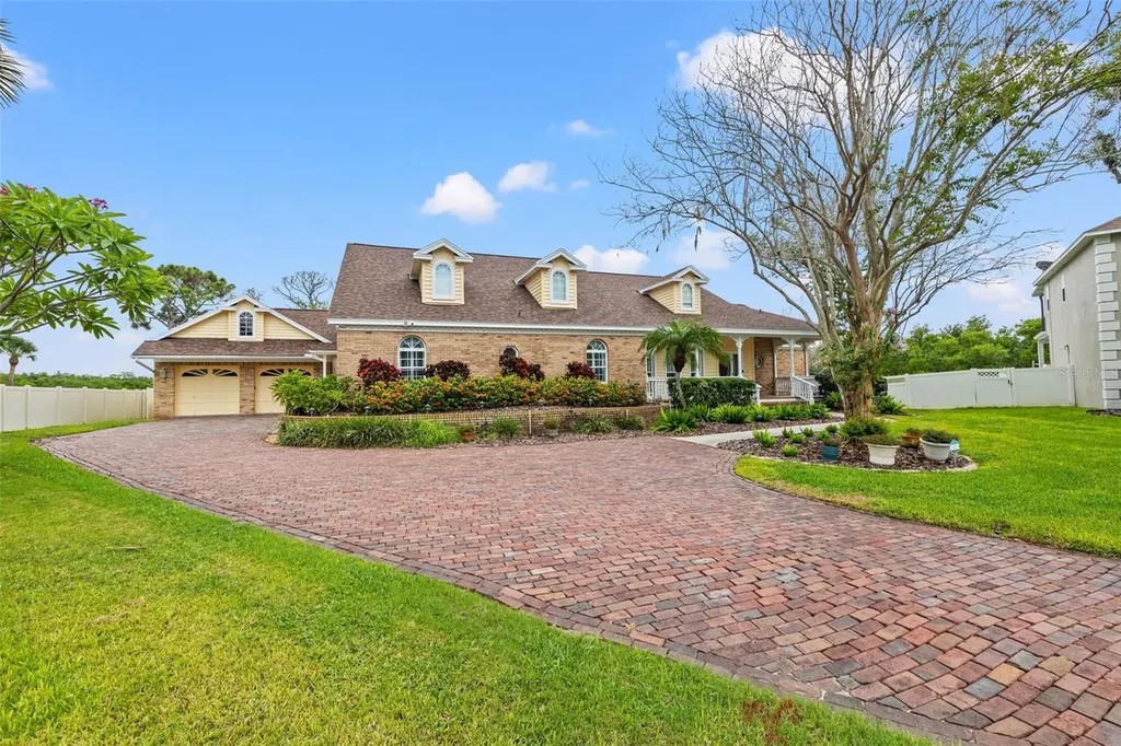 8662 Pelican Court Seminole FL 33777