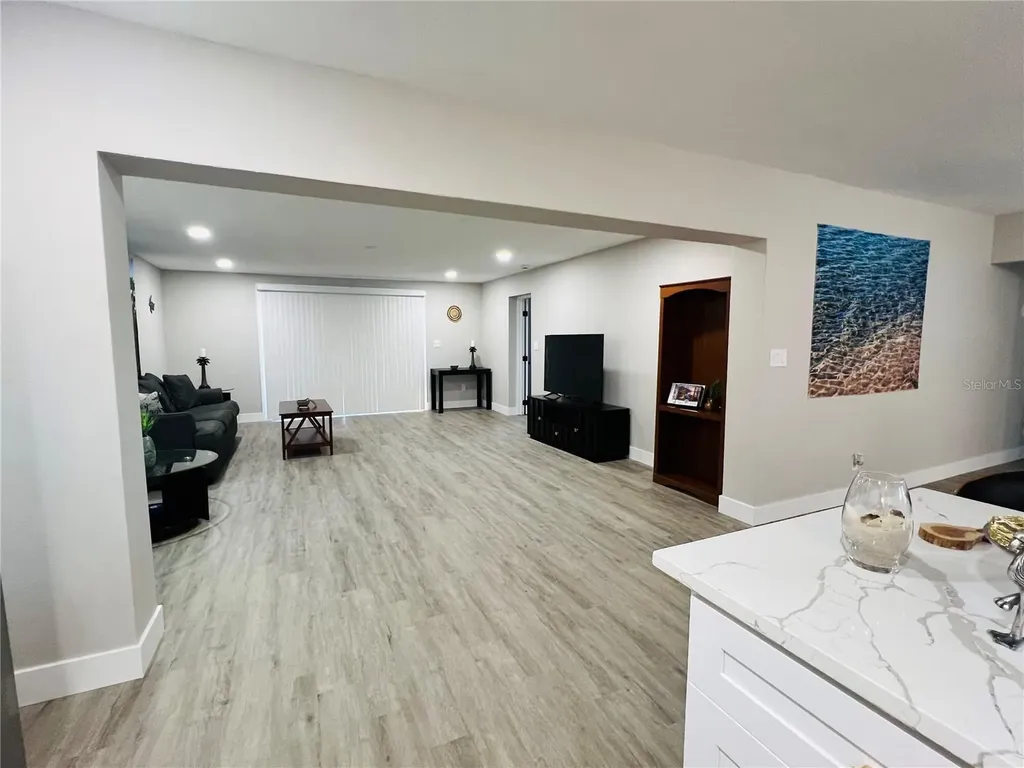 10341 Kumquat Lane Seminole FL 33772