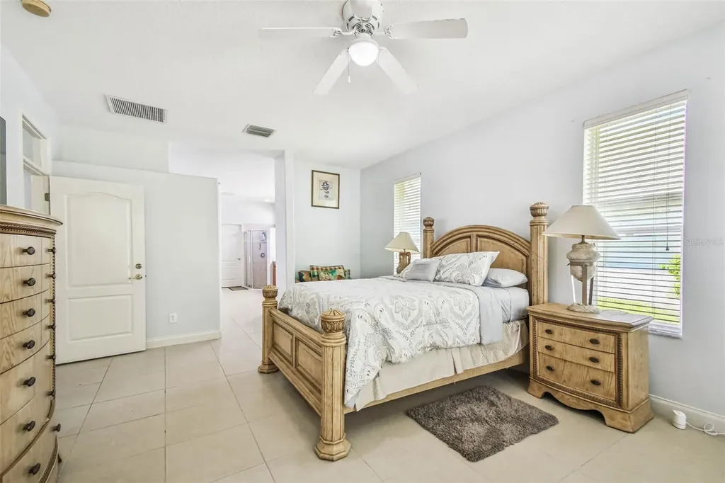 10526 Greencrest Drive Tampa FL 33626