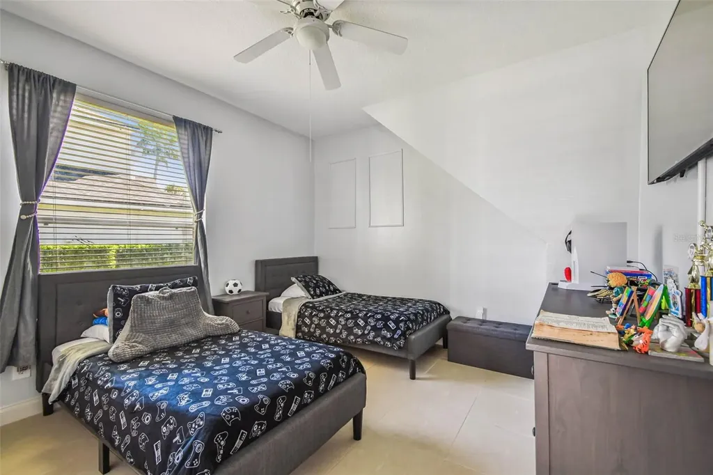 10526 Greencrest Drive Tampa FL 33626