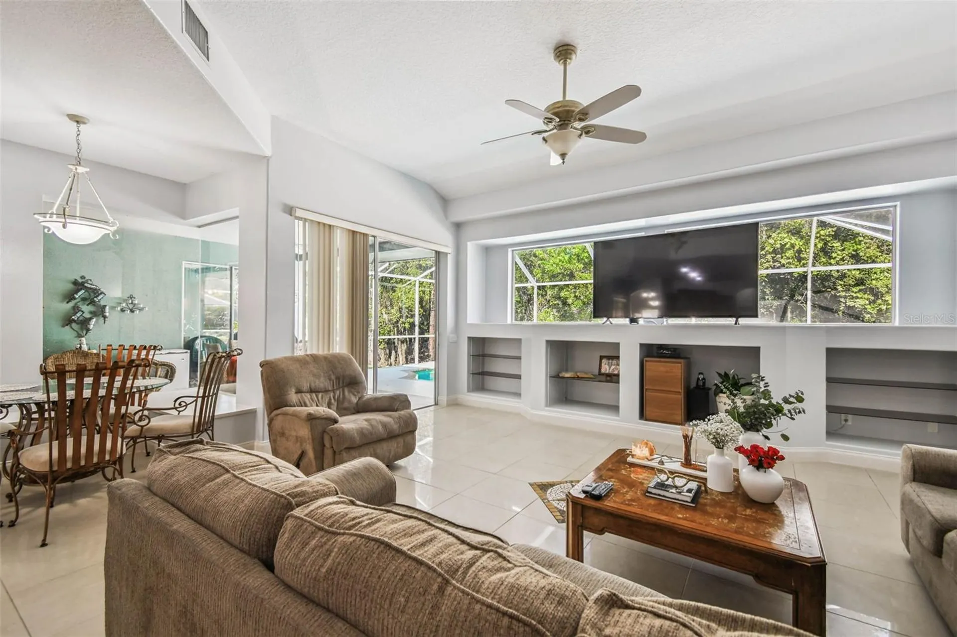 10526 Greencrest Drive Tampa FL 33626