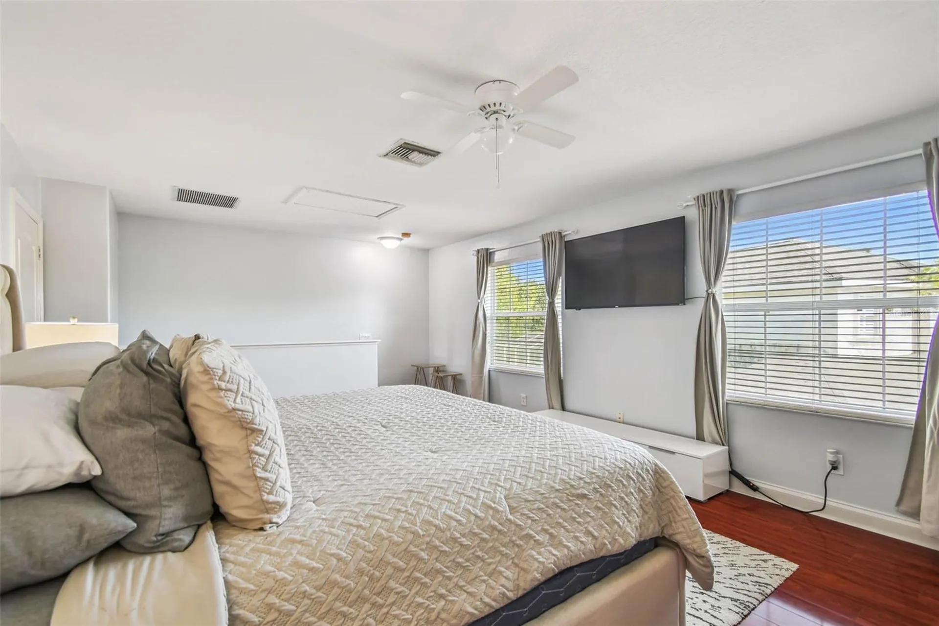 10526 Greencrest Drive Tampa FL 33626