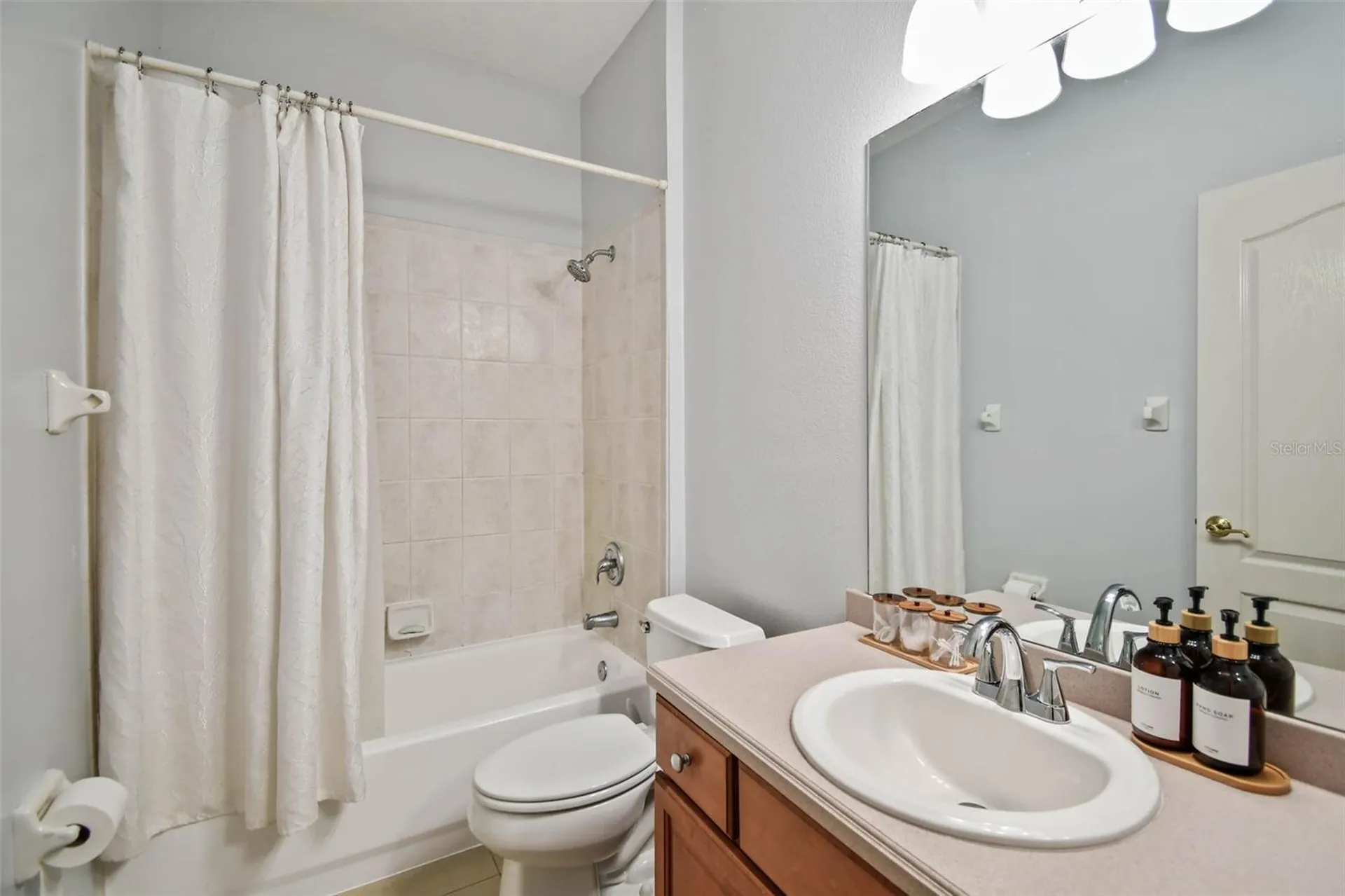 10526 Greencrest Drive Tampa FL 33626