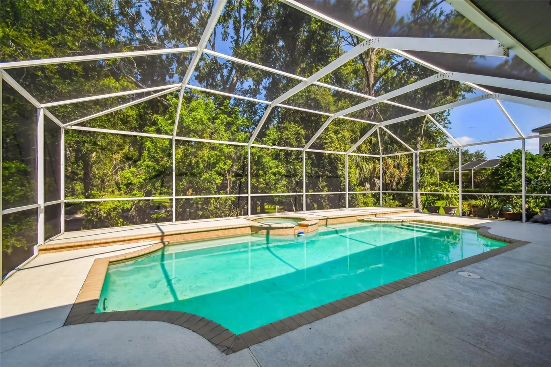 10526 Greencrest Drive Tampa FL 33626