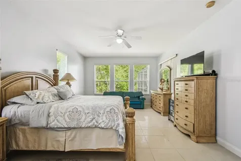 10526 Greencrest Drive Tampa FL 33626