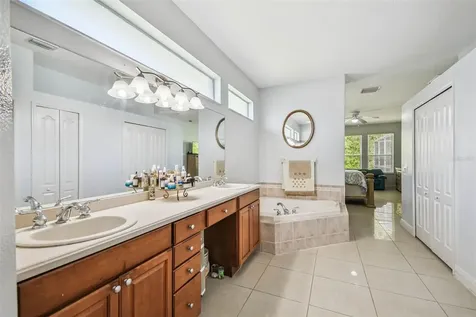 10526 Greencrest Drive Tampa FL 33626