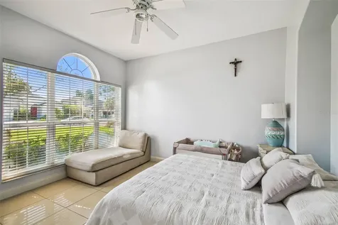 10526 Greencrest Drive Tampa FL 33626