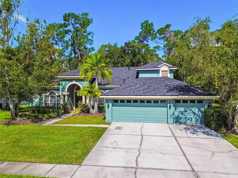 10526 Greencrest Drive Tampa FL 33626