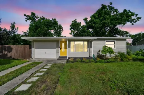 6524 14th Street N St Petersburg FL 33702