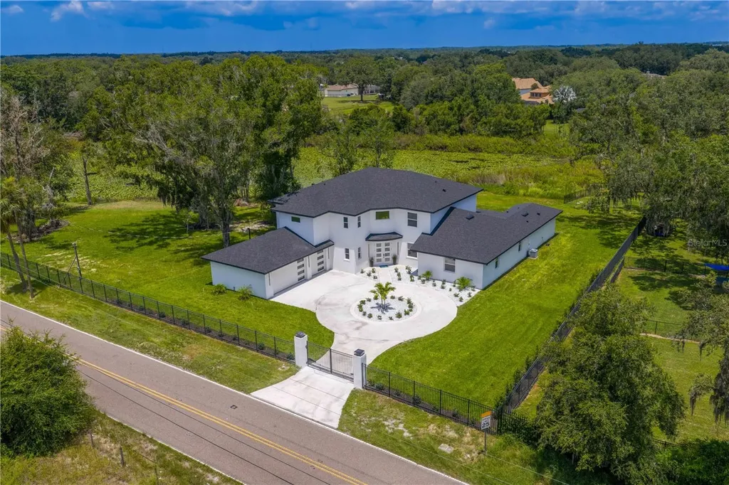 2202 Newberger Road Lutz FL 33549