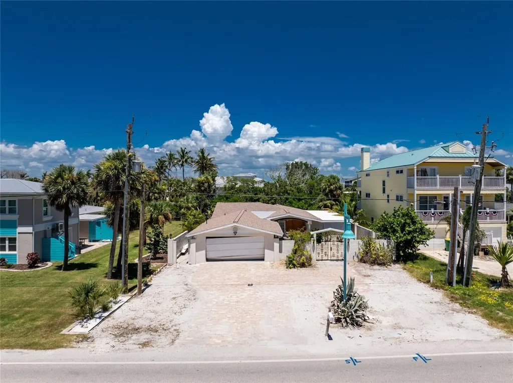 1475 Gulf Boulevard Englewood FL 34223