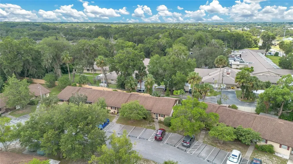 13 Villa Villar Court Deland FL 32724