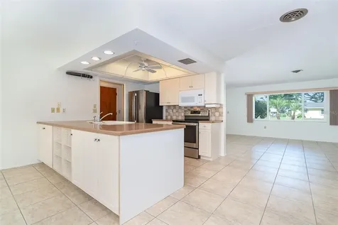 1047 Montana Avenue Englewood FL 34223