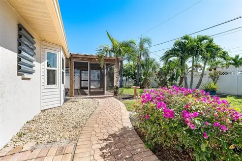1047 Montana Avenue Englewood FL 34223