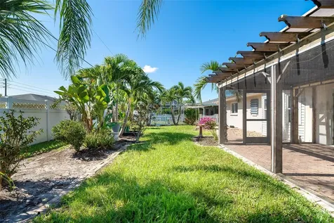 1047 Montana Avenue Englewood FL 34223