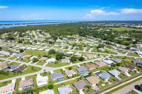 1047 Montana Avenue Englewood FL 34223