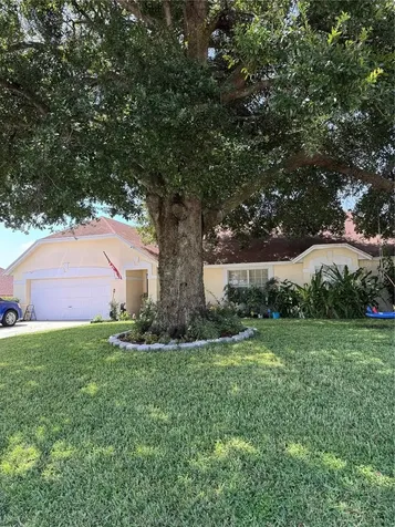 5424 Loma Vista Drive E Davenport FL 33896