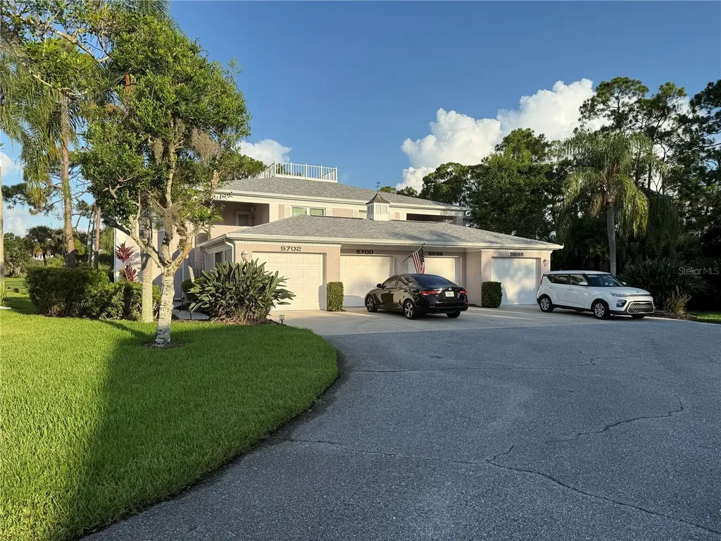 5700 Sheffield Greene Circle Sarasota FL 34235
