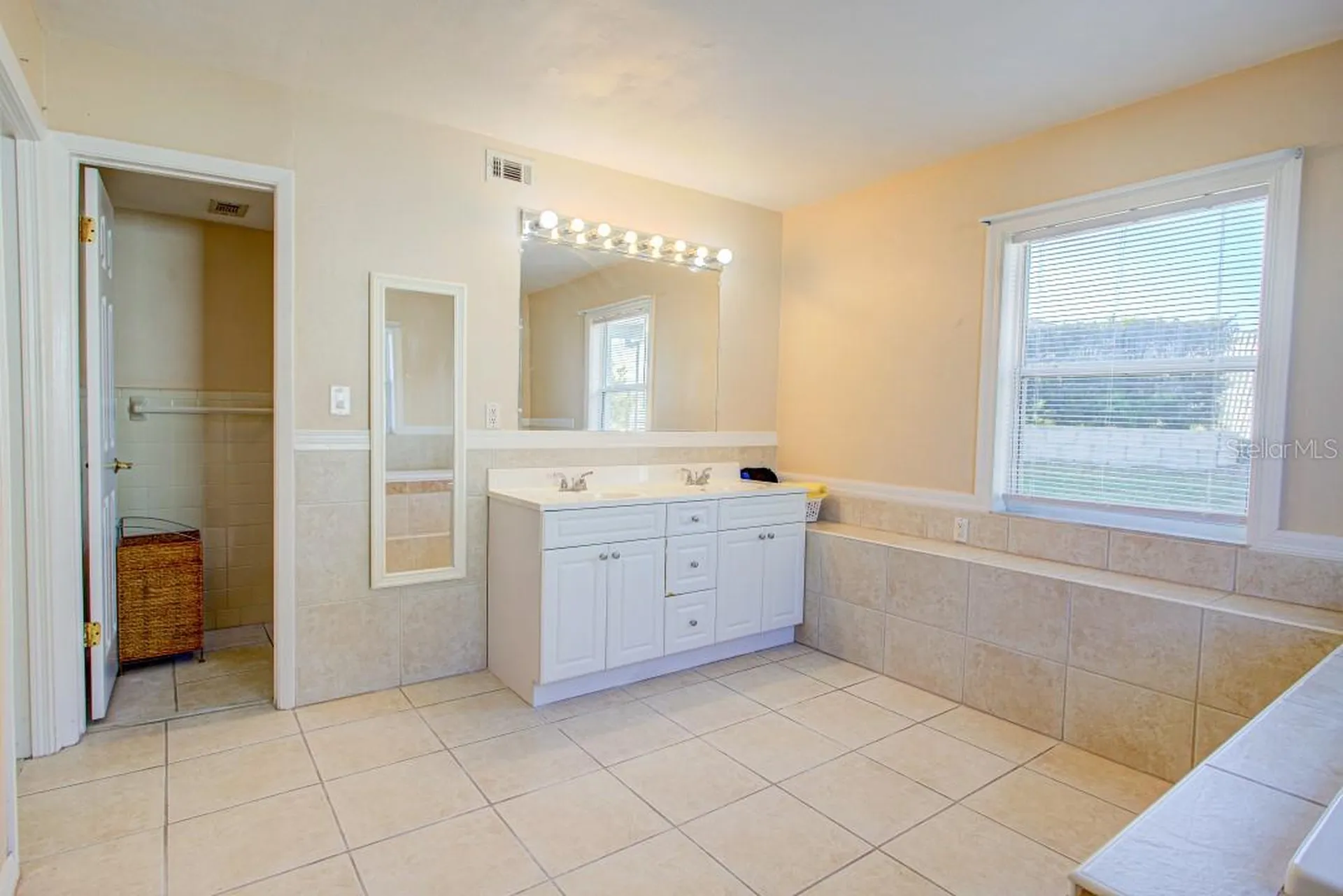 22 Plaza Drive Ormond Beach FL 32176
