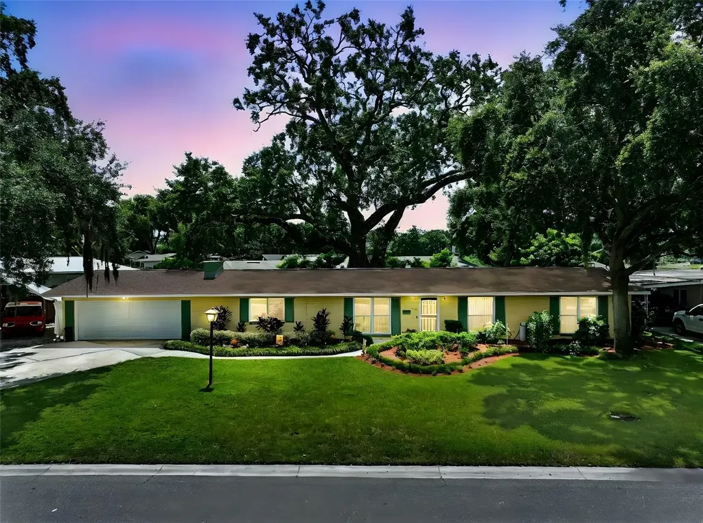 3630 Pershing Avenue Orlando FL 32812