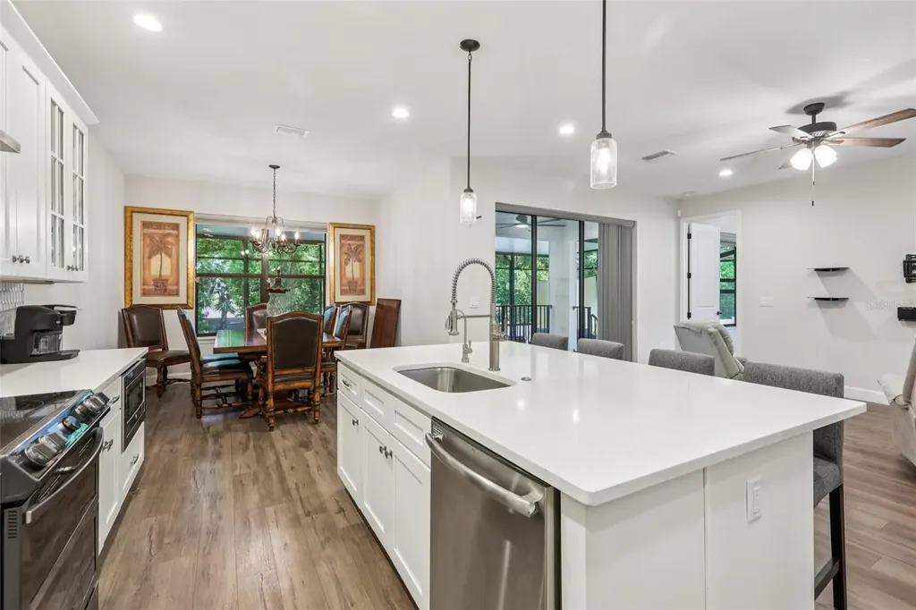 1112 E Boyer Street Tarpon Springs FL 34689