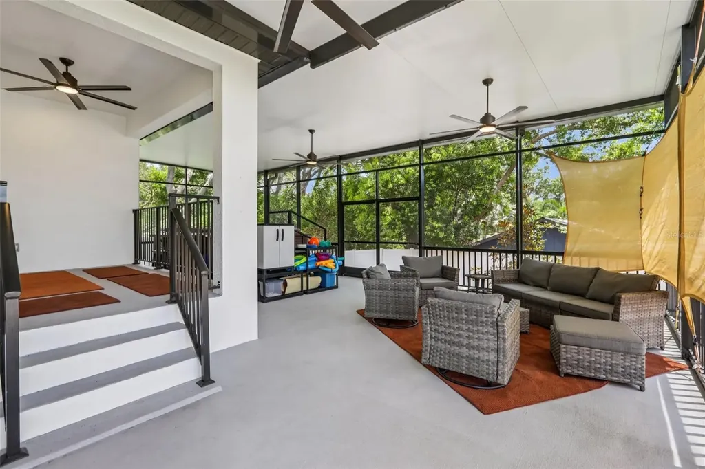 1112 E Boyer Street Tarpon Springs FL 34689