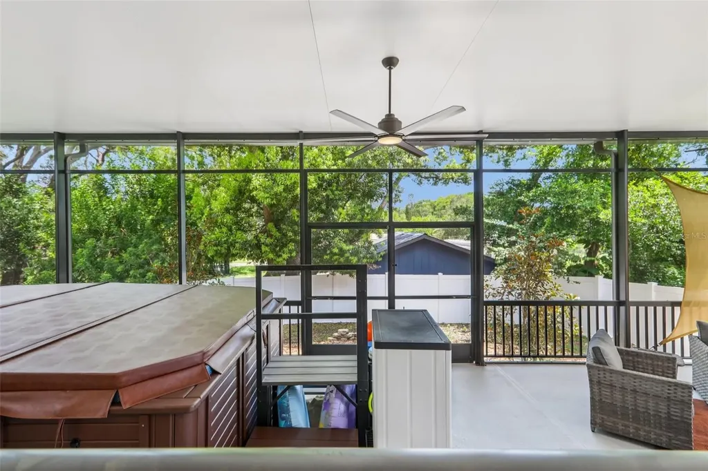 1112 E Boyer Street Tarpon Springs FL 34689