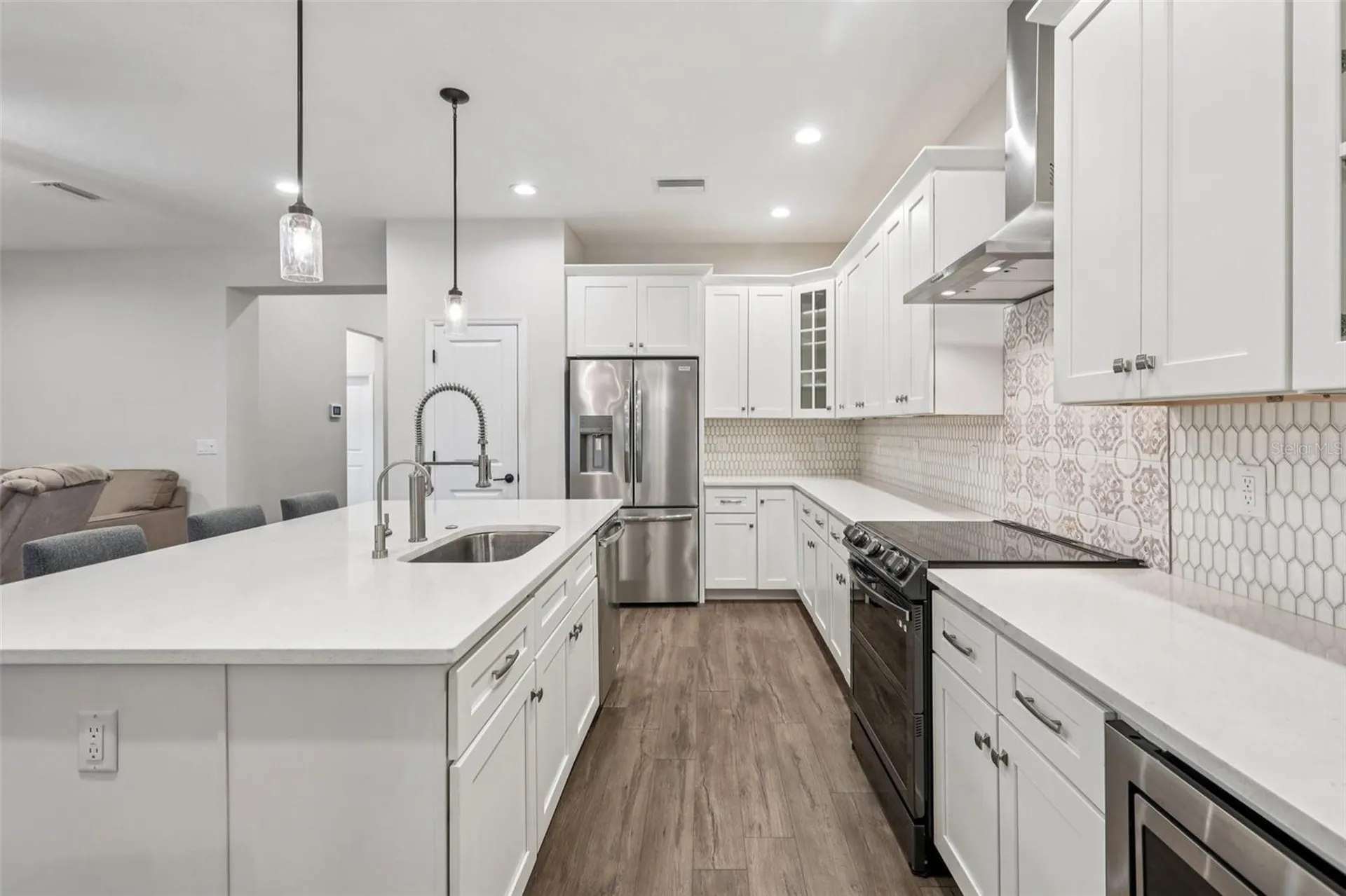 1112 E Boyer Street Tarpon Springs FL 34689