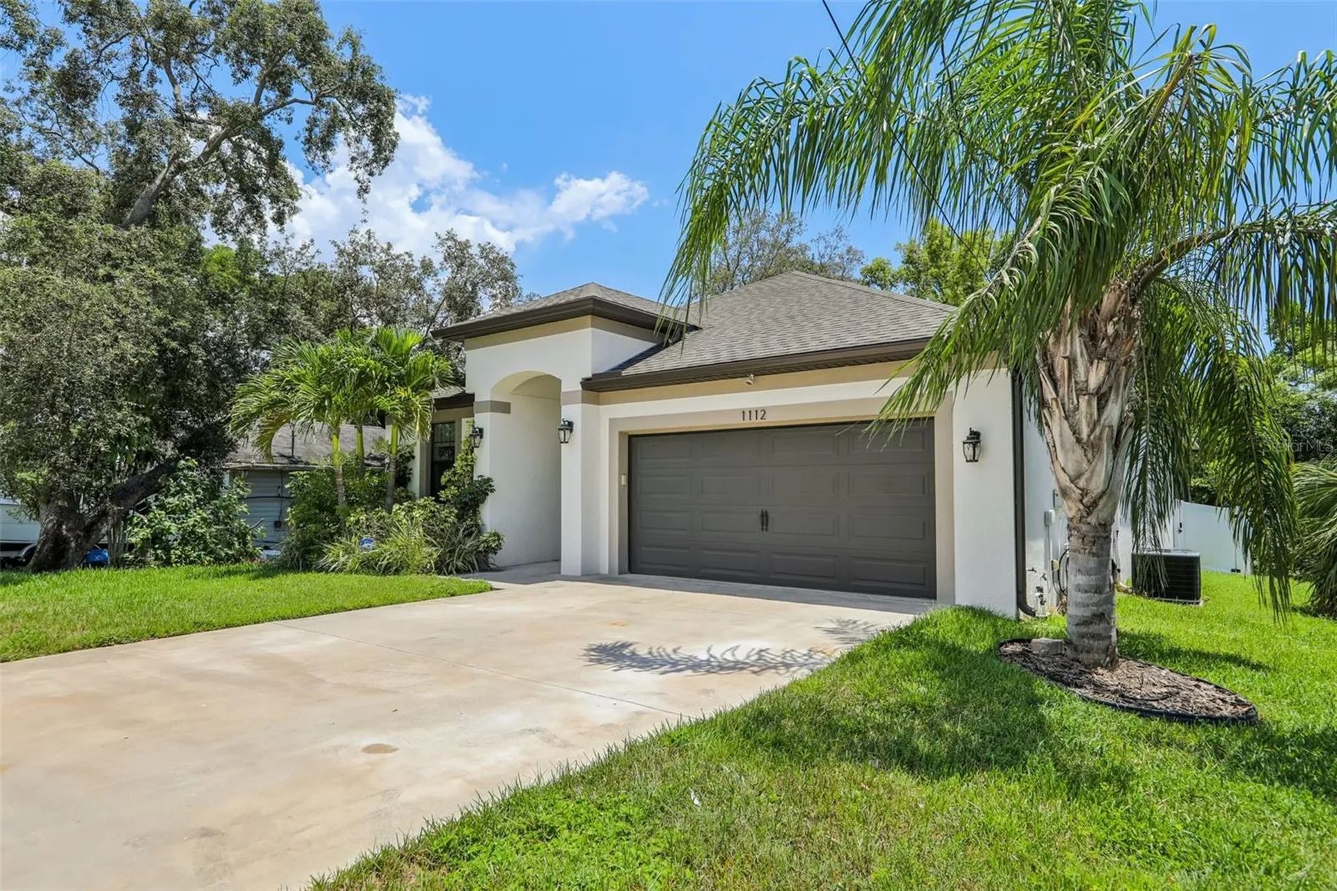 1112 E Boyer Street Tarpon Springs FL 34689