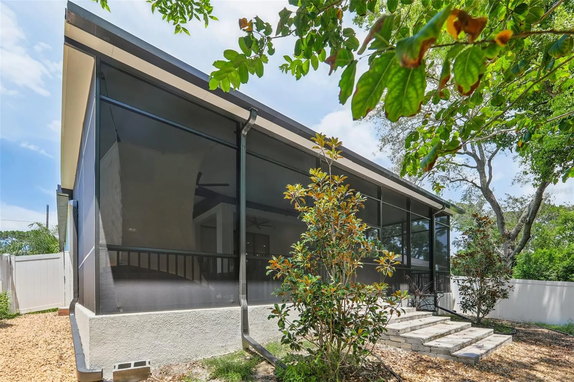 1112 E Boyer Street Tarpon Springs FL 34689