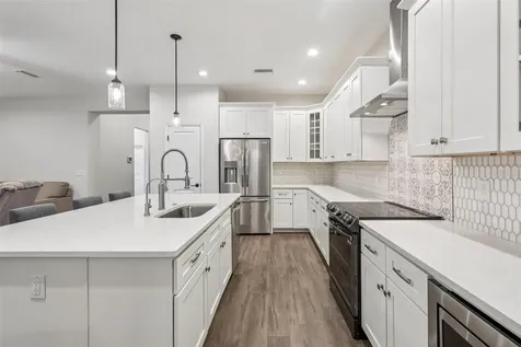 1112 E Boyer Street Tarpon Springs FL 34689