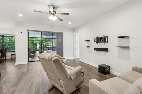 1112 E Boyer Street Tarpon Springs FL 34689