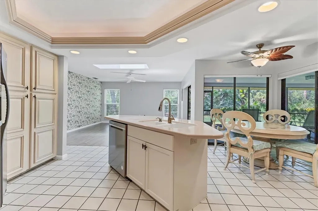 5037 Willow Leaf Way Sarasota FL 34241