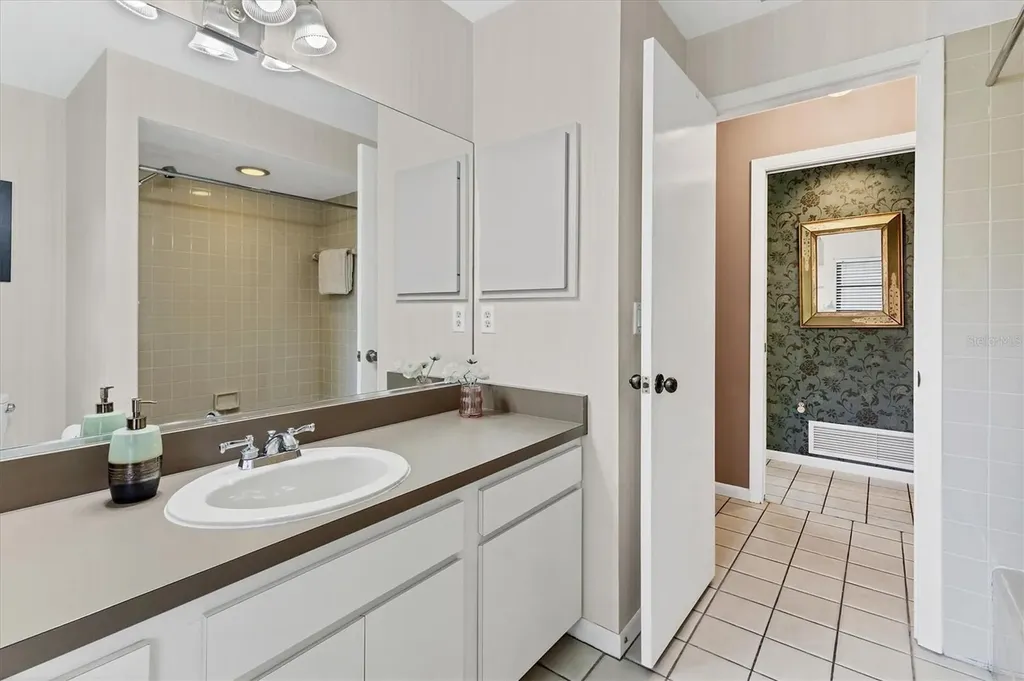 5037 Willow Leaf Way Sarasota FL 34241