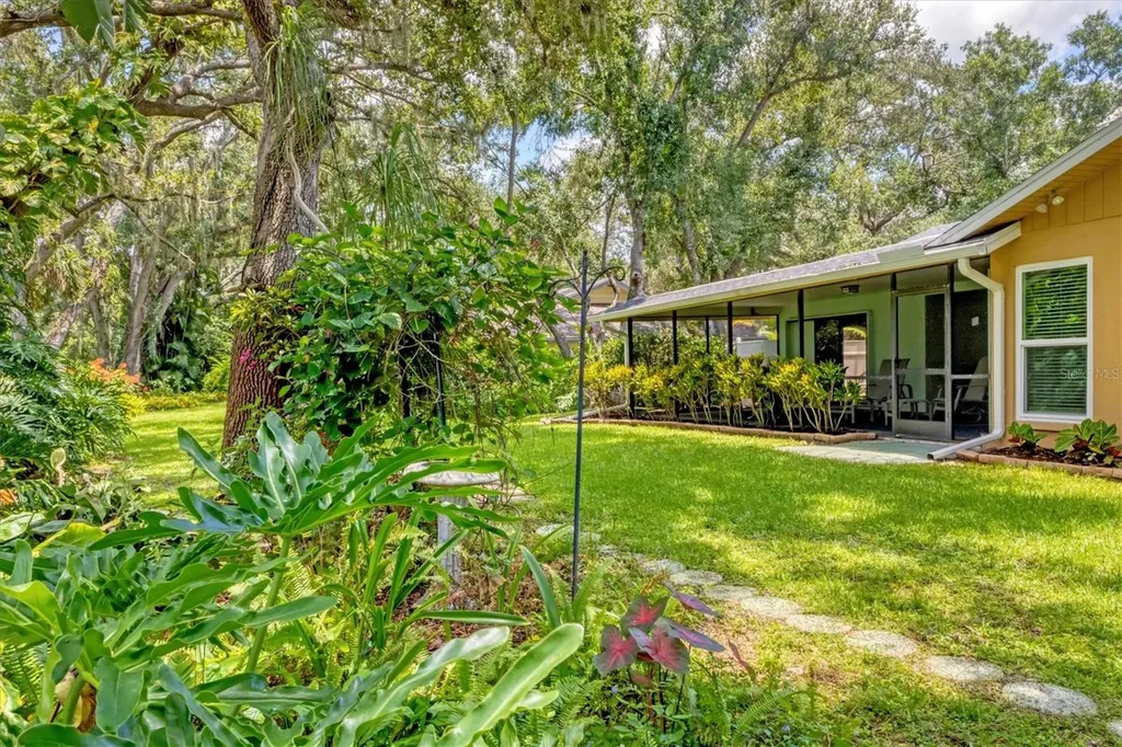 5037 Willow Leaf Way Sarasota FL 34241
