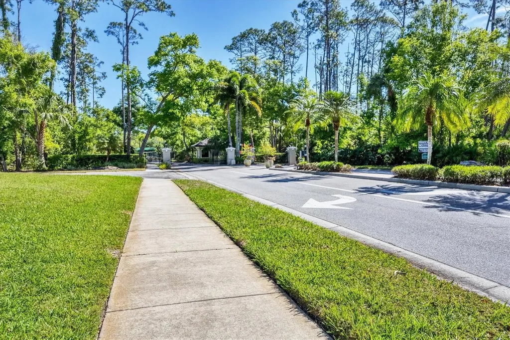 5037 Willow Leaf Way Sarasota FL 34241