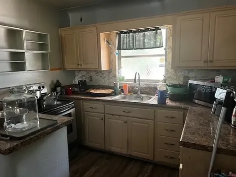 1507 Carlos Avenue Clearwater FL 33755