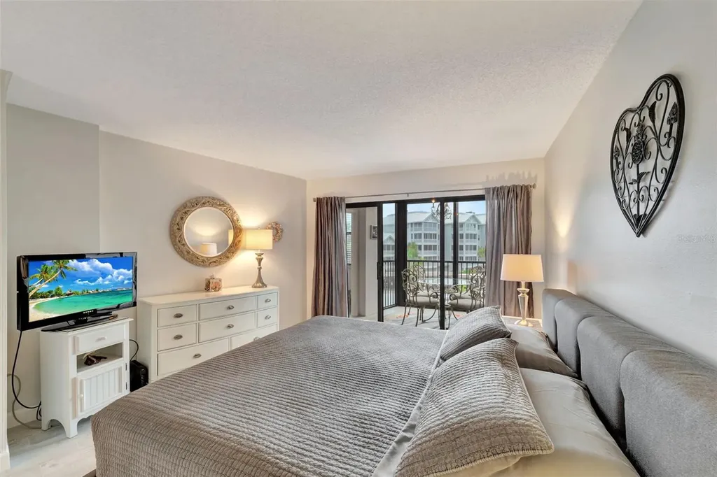 5855 Midnight Pass Road Sarasota FL 34242