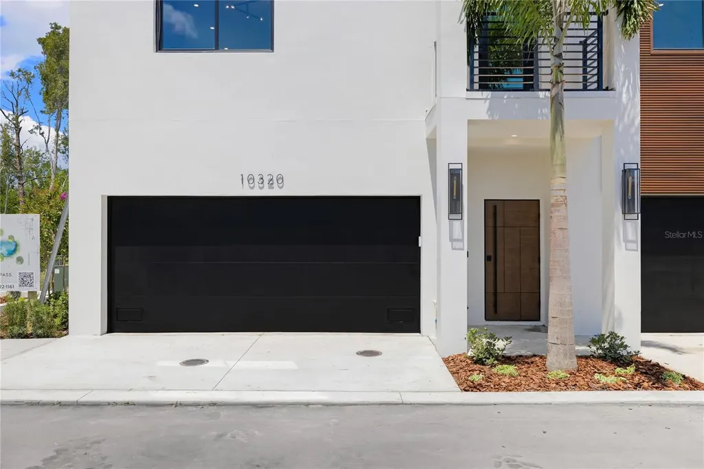 10350 2nd Way N St Petersburg FL 33716