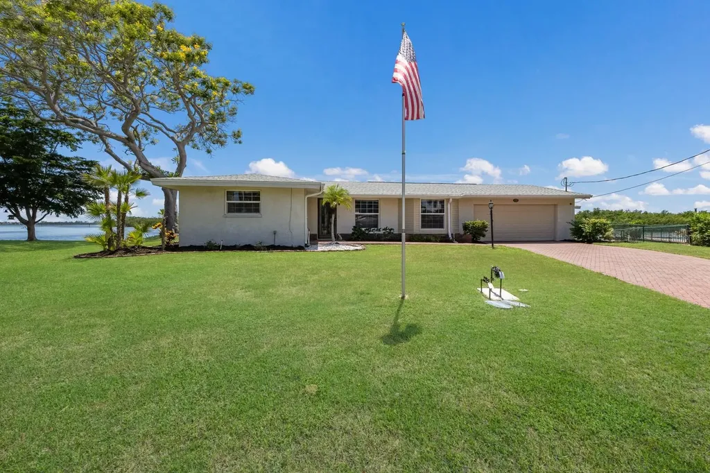 10419 Spoonbill Road W Bradenton FL 34209