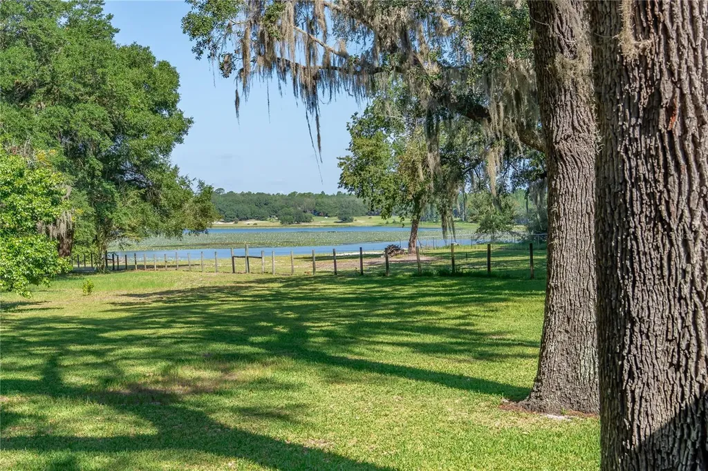 8048 County Line Road Melrose FL 32666