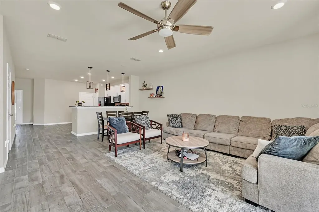 3780 Plainview Drive Orlando FL 32824