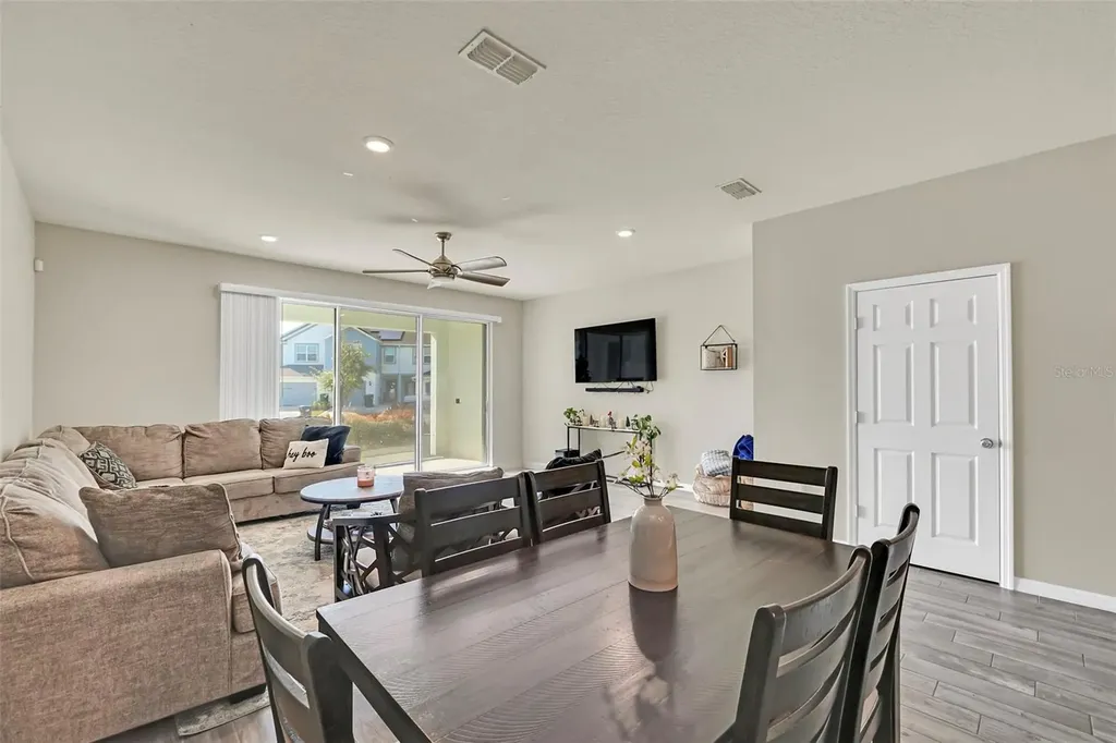3780 Plainview Drive Orlando FL 32824