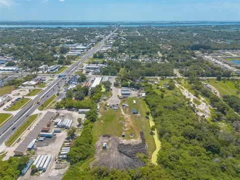 135 Clearlake Cocoa FL 32922