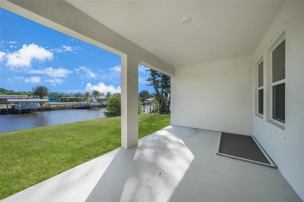 521 W Tarpon Boulevard NW Port Charlotte FL 33952