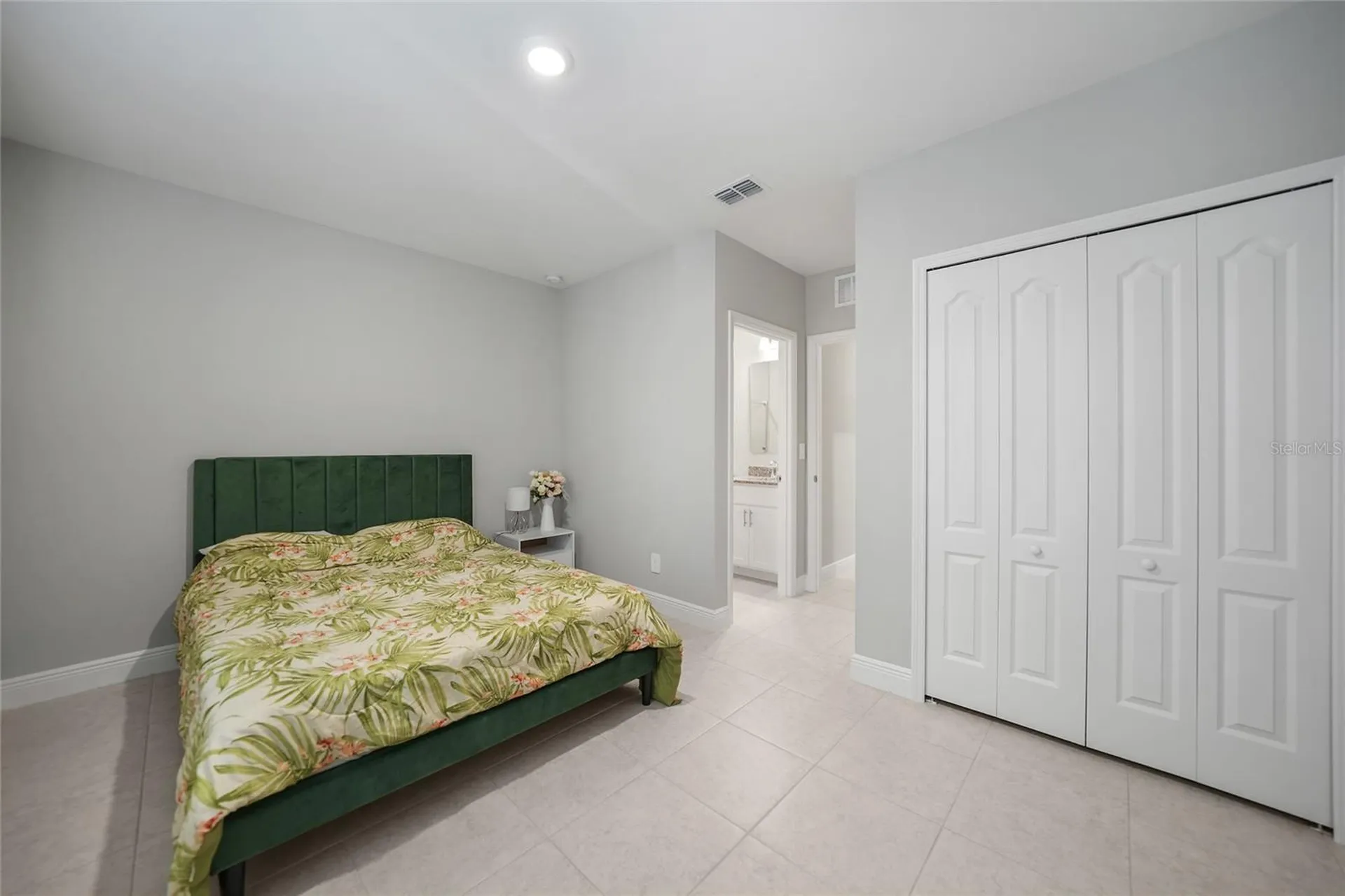 521 W Tarpon Boulevard NW Port Charlotte FL 33952
